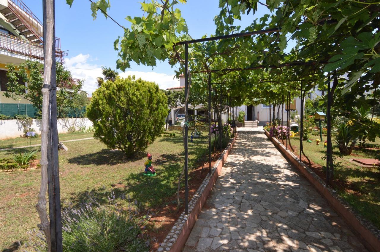 Apartments Mariza Пореч Экстерьер фото